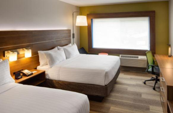 Holiday Inn Express Hotel & Suites Woodland Hills By Ihg Лос-Анджелес Екстер'єр фото