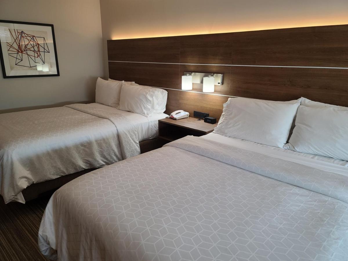 Holiday Inn Express Hotel & Suites Woodland Hills By Ihg Лос-Анджелес Екстер'єр фото