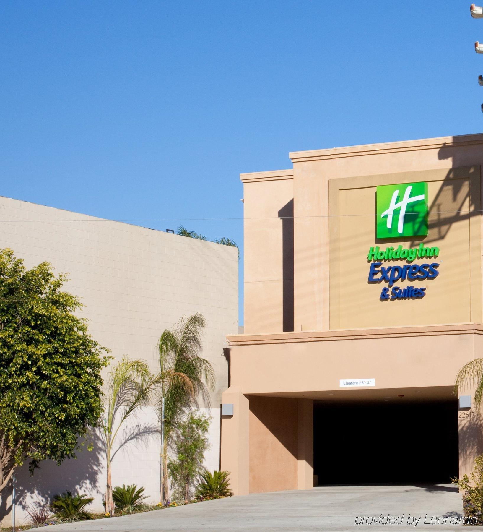Holiday Inn Express Hotel & Suites Woodland Hills By Ihg Лос-Анджелес Екстер'єр фото