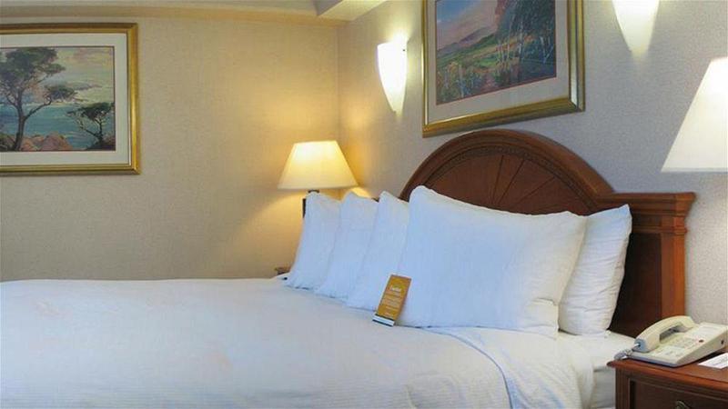Holiday Inn Express Hotel & Suites Woodland Hills By Ihg Лос-Анджелес Екстер'єр фото
